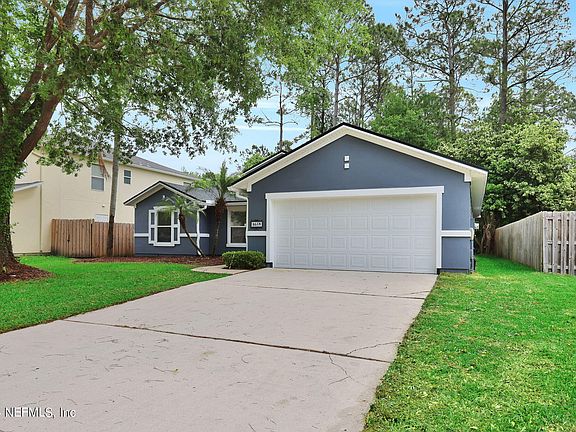 3rd image of 865 COLLINSWOOD Drive W