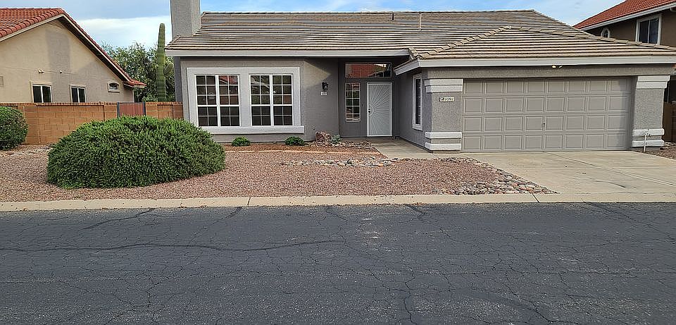 1st image of 1091 W Wild Dune Ln