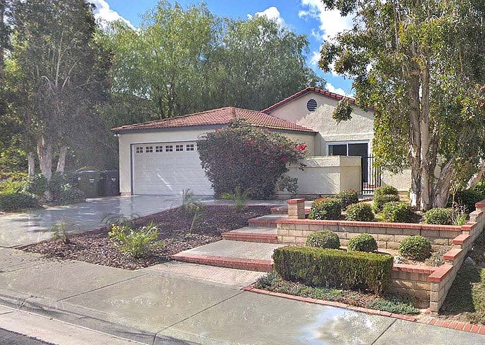 1st image of 2423 Hillman Ln