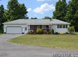 517 Dexter Dr, Utica, NY 13502