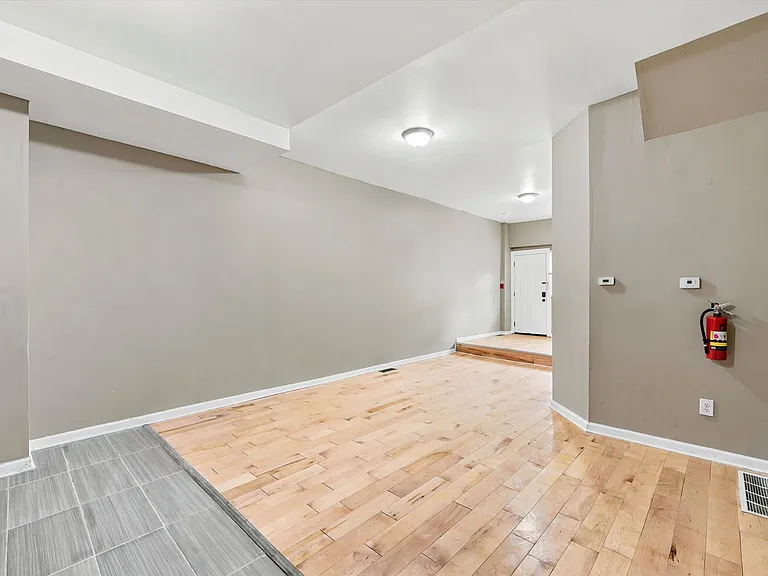2112 Orthodox St — Photo 8