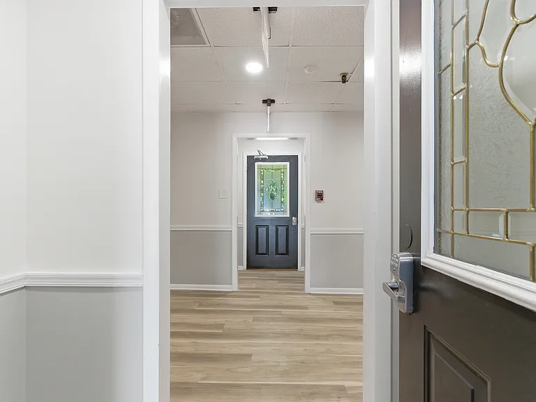1725 Henry Ave #101 — Photo 12