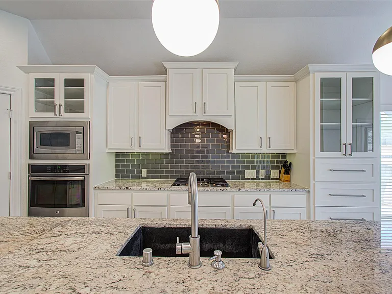 6614 Rising Hills Ln — Photo 16