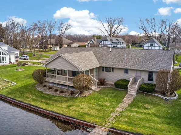 62546 Diamond View Dr, Cassopolis, MI 49031