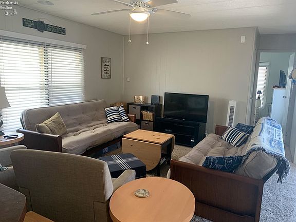 2nd image of 8175 N Shore Blvd #3