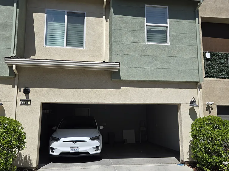 3838 E Commerce Way — Photo 3