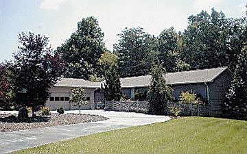 2nd image of 143 Quail Hollow Dr
