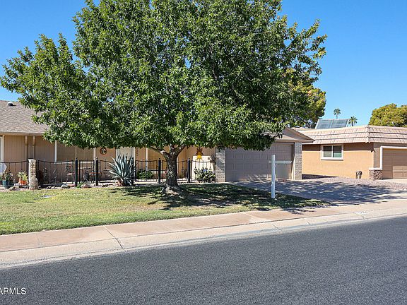 3rd image of 10444 W PRAIRIE HILLS Circle