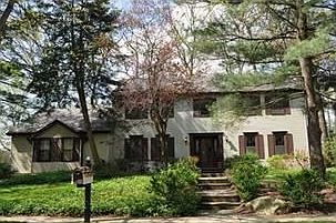 1st image of 2 Saratoga Ct