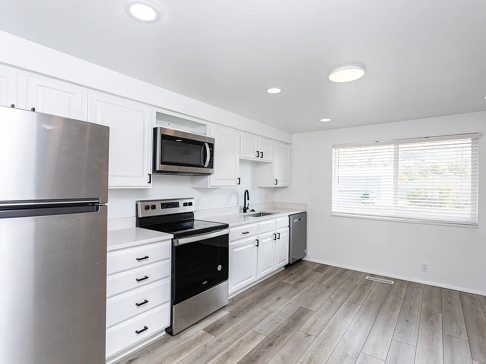 Sierra Ridge Apartments