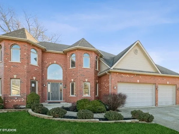 14151 Lamon Ave, Crestwood, IL 60418