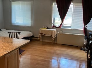 1300 S Arlington Ridge Rd APT 605, Arlington, VA 22202