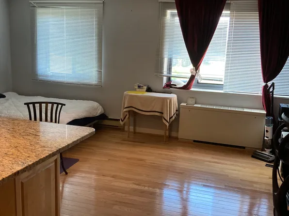 1300 S Arlington Ridge Rd APT 605, Arlington, VA 22202