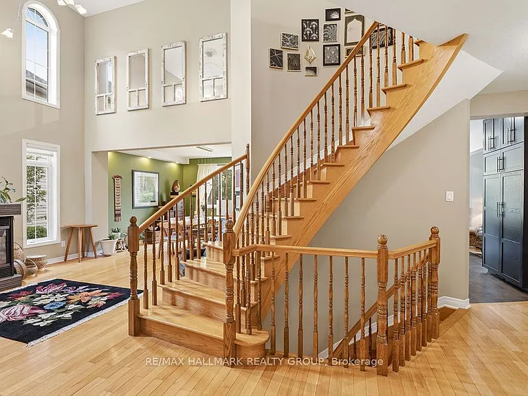 159 Borealis Cres — Photo 2