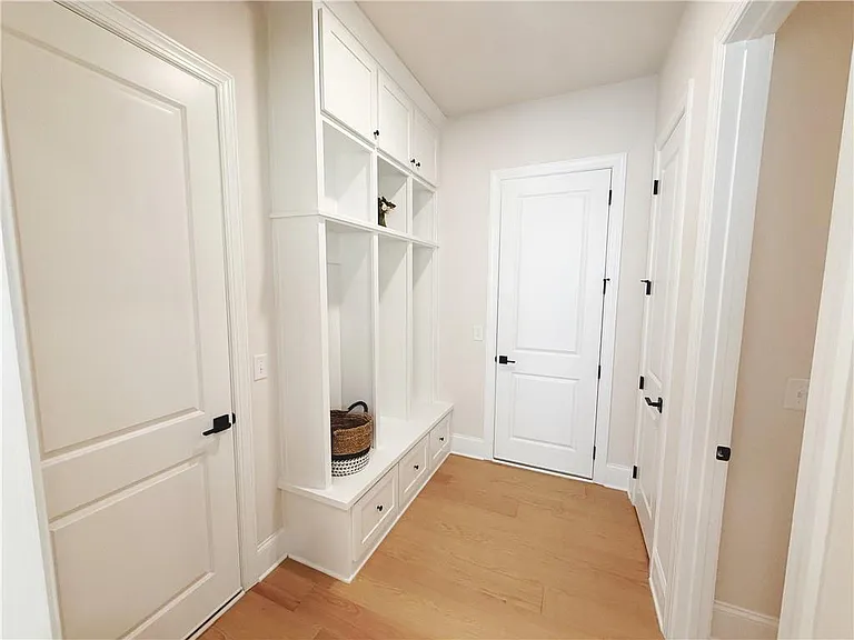 2450 Colliers Ln — Photo 26