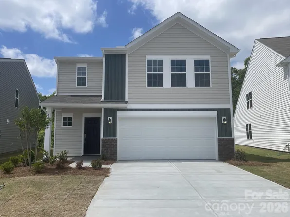 556 Sand Dunes Dr, Kannapolis, NC 28081