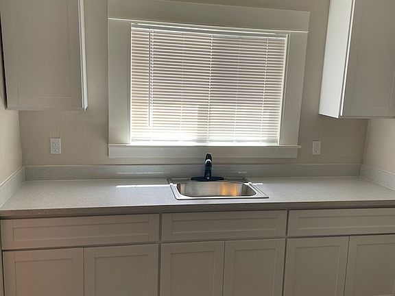 4th image of 334 W Highland Ave #334