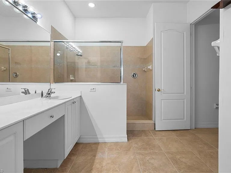 6010 Jonathans Bay Cir #102 — Photo 18