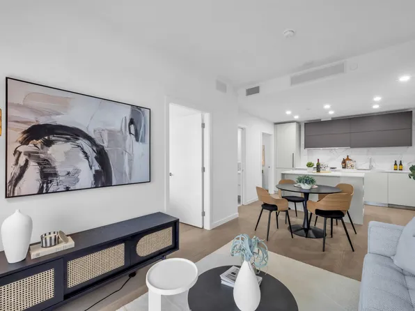 8415 Granville St #708, Vancouver, BC V6P 0M2