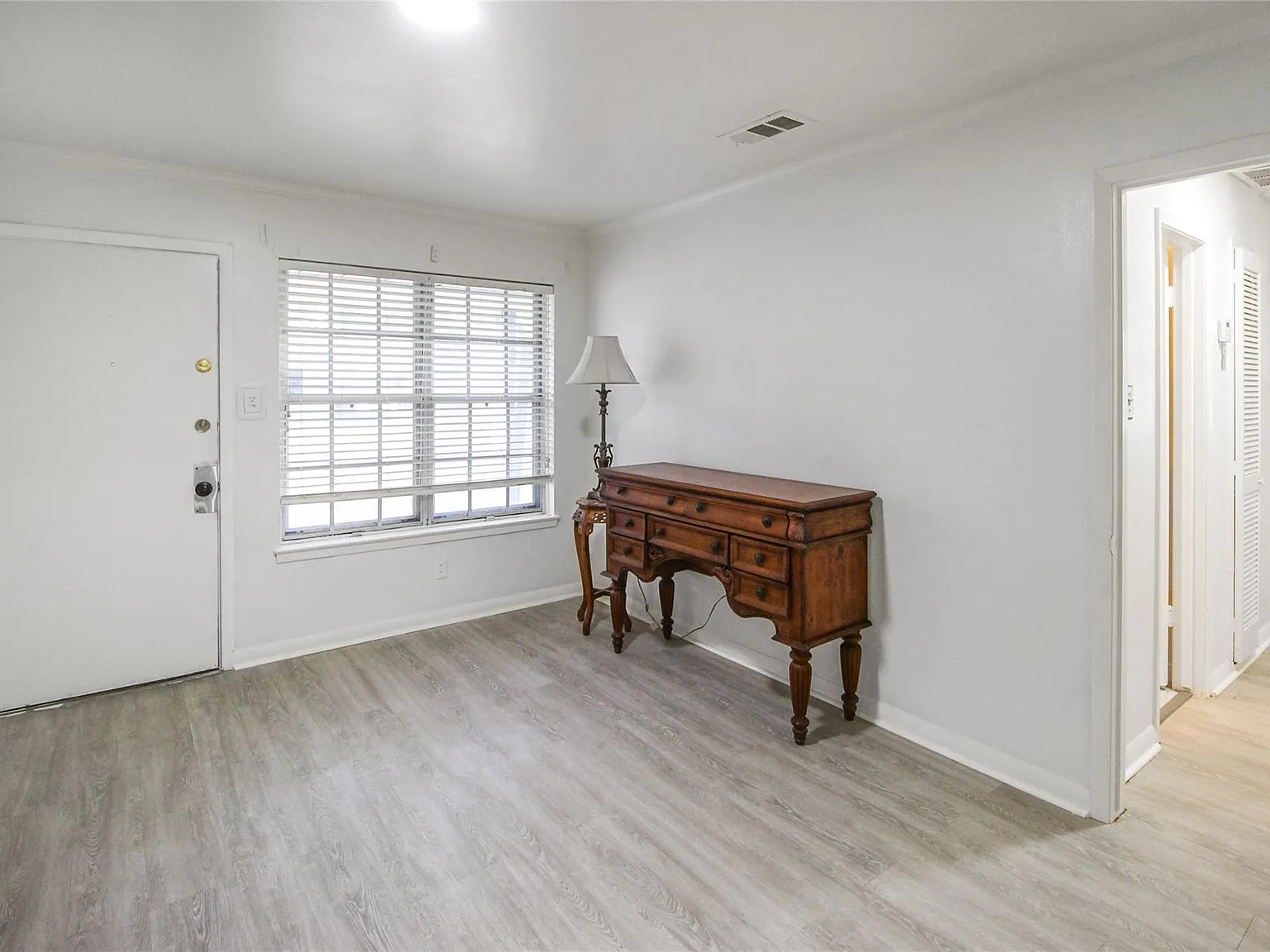 4 bed, 2.5 bath, 1760 sqft, $1,750 — Photo 3