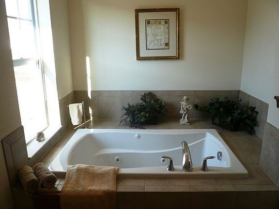 Master bath Whirlpool