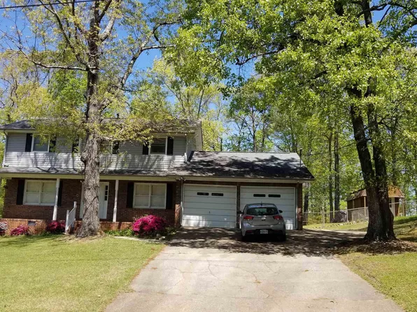 831 Timothy Dr, Oxford, AL 36203