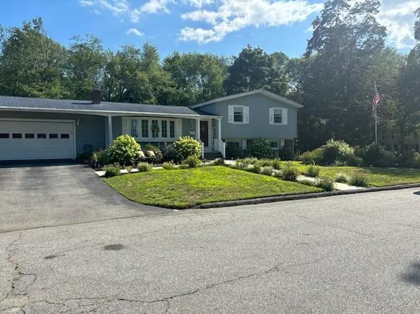 200 Brookwood Rd, Warwick, RI 02889