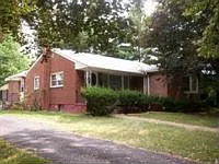 608 Linden Ln photo 1