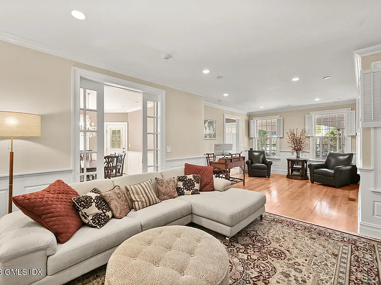 314 Sound Beach Ave — Photo 3
