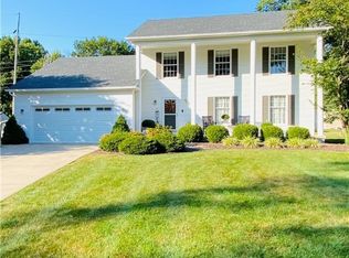 1774 Island Dr, Poland, OH
