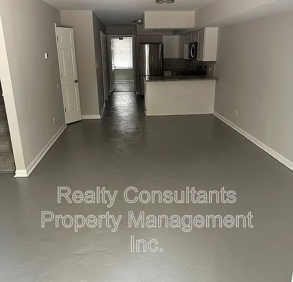 604 E Iredell Ave #7 — Photo 4