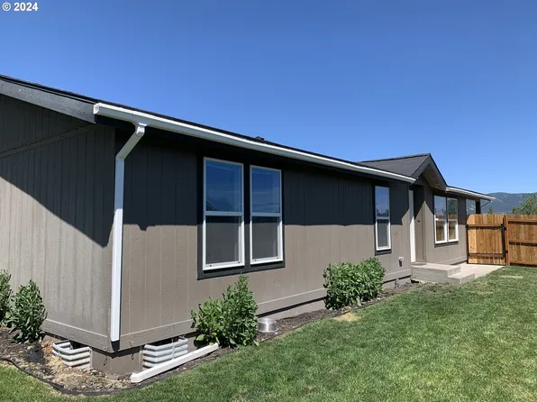 306 S 12th St, La Grande, OR 97850