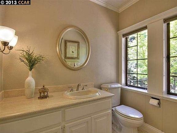 5th image of 53 Blackhawk Club Ct