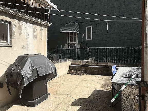 2nd image of 396 Graham Ave