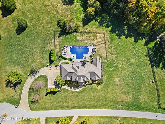 3rd image of 1211 Forest Trail Pl