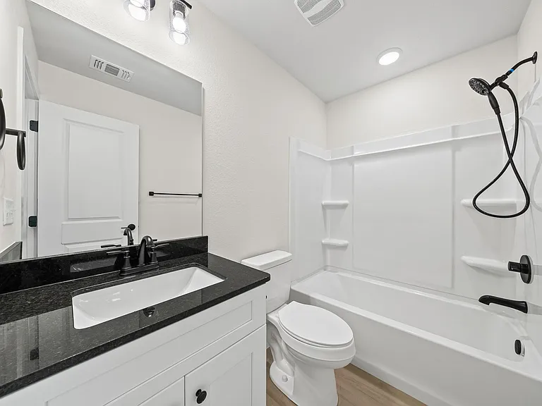 1407 S 5th St — Photo 25