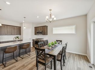 7806 Bridgewater Ct, Rockford, MN 55373