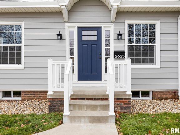 2nd image of 2625 W Ardmore Pl