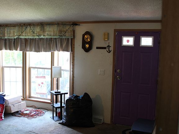 5th image of 36 Crestview St