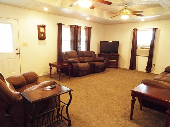 3rd image of 563 County Road 737