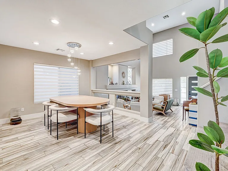 9748 Cathedral Stairs Ct — Photo 10