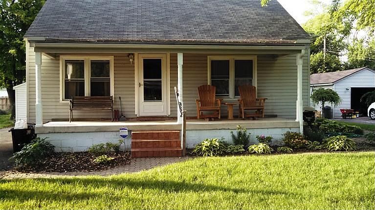 1st image of 935 Davis St