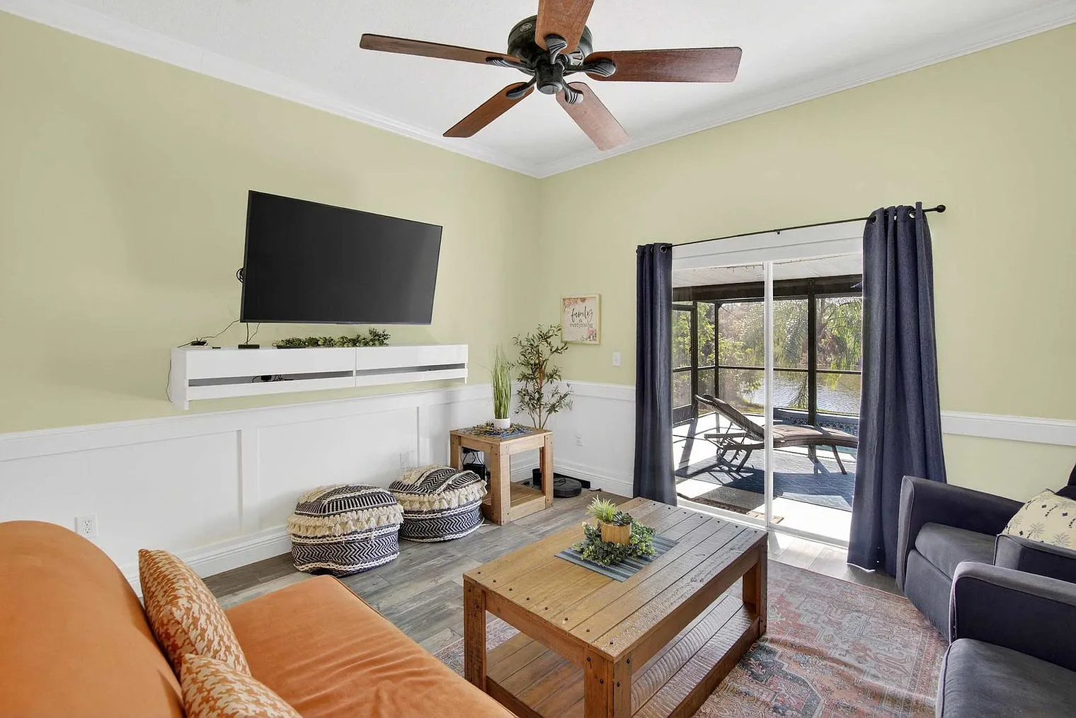 4 bed, 2.0 bath, 1700 sqft, $7,077 — Photo 2