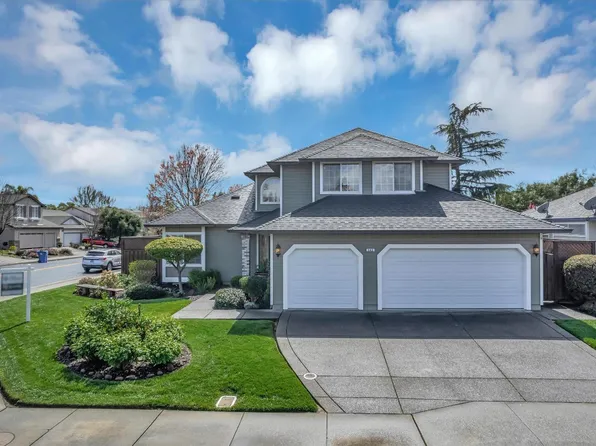 542 Piccadilly Place, Windsor, CA 95492