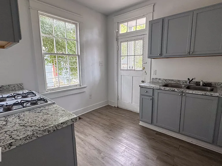 2205-2207 Broadway St #2205-1 — Photo 7
