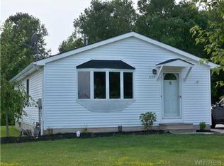 6194 Old Beattie Rd, Lockport, NY 14094