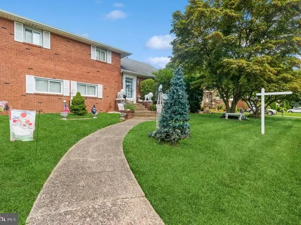 5249 Magnolia Ave, Pennsauken, NJ 08109