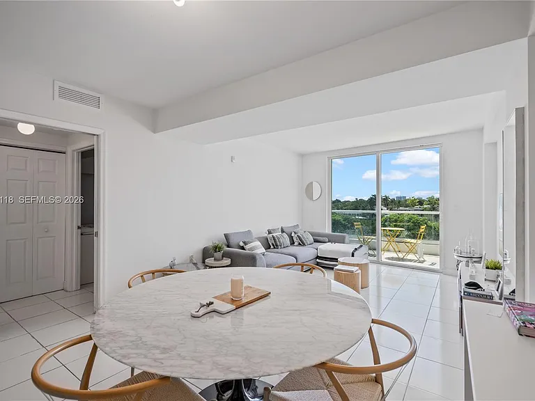 6362 Collins Ave #312 — Photo 4