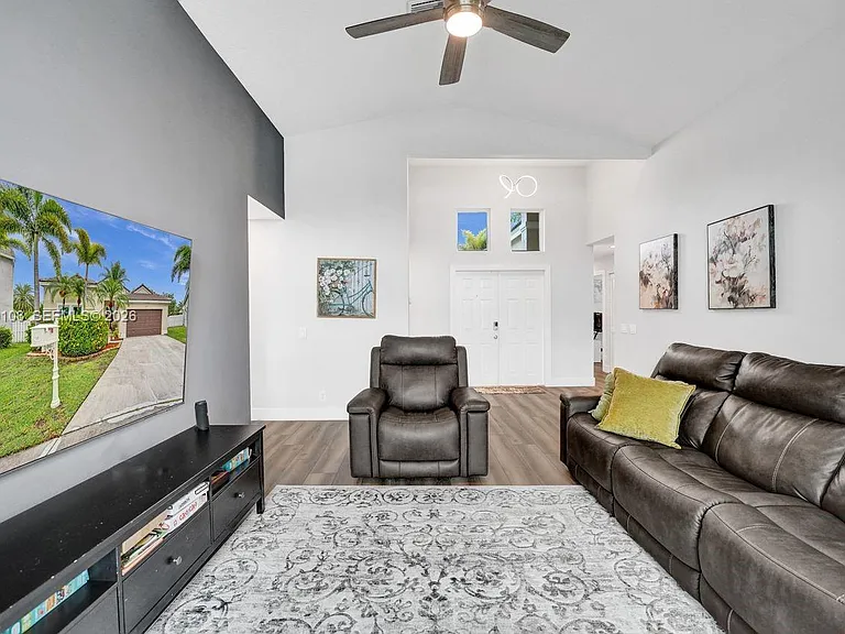 1063 Cedar Falls Dr — Photo 18