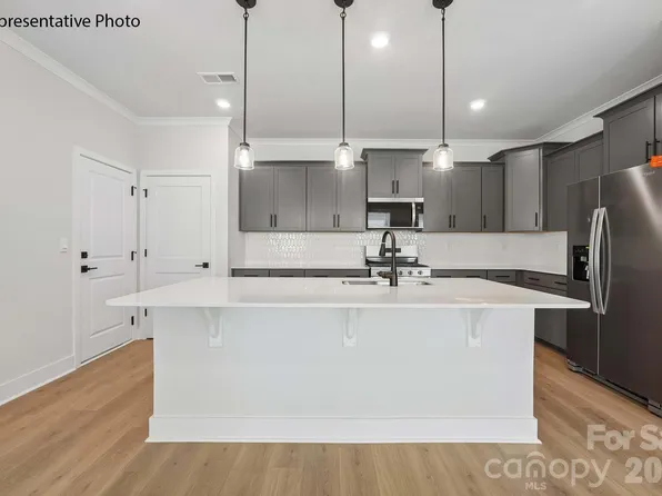 9327 Carver Ave, Huntersville, NC 28078